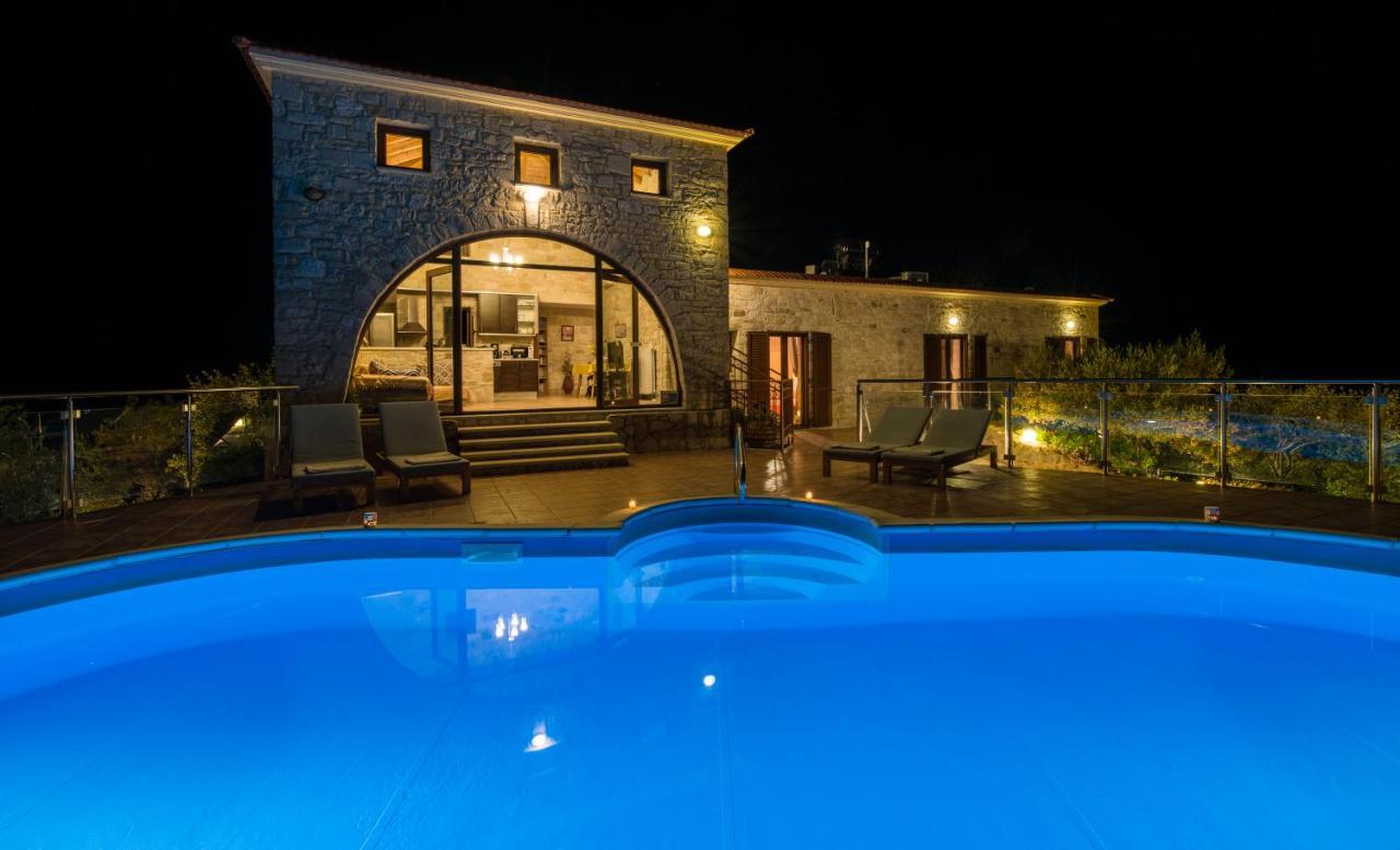 Villa Kourouni Stalos Exterior photo